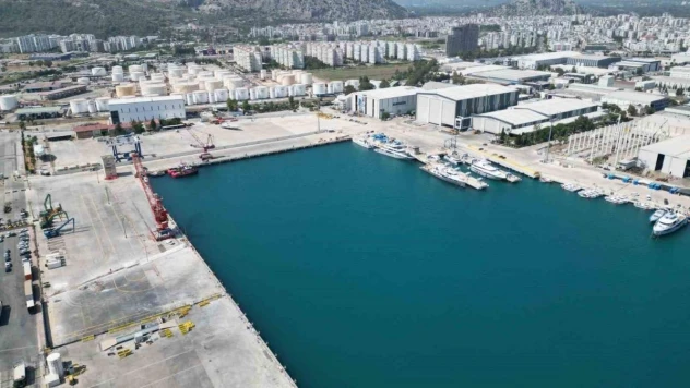 Antalya Serbest Bölgesi'nin yıl sonu ticaret hacmi beklentisi 1,1 milyar dolar