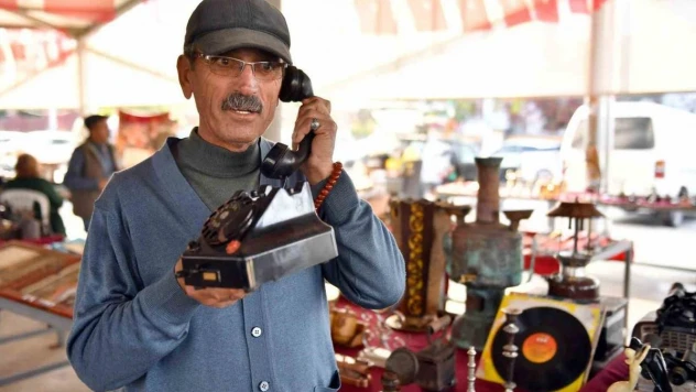 Antika tutkunları Antika Pazarında buluştu