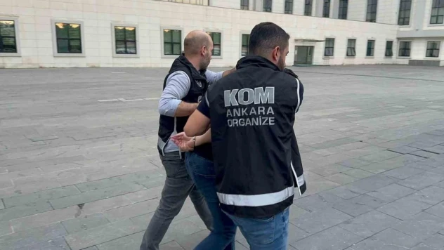 Aranan FETÖ'cü Ankara'da yakalanarak gözaltına alındı
