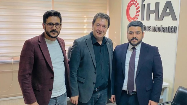 Ardahanlı ve Uslu'dan İHA'ya ziyaret