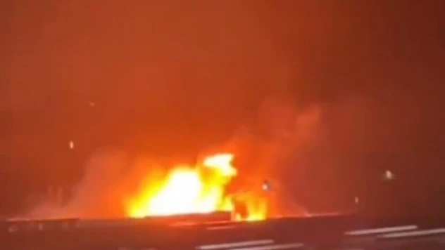 Arnavutköy'de film platosu alev alev yandı