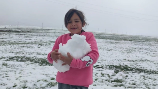 Aşkale'ye kış geri geldi