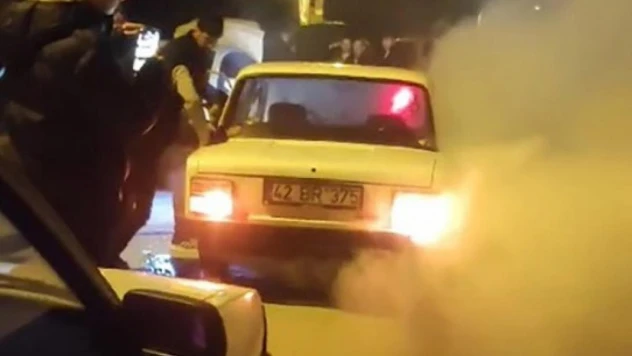 Asker eğlencesinde tam gaz lastik yaktı