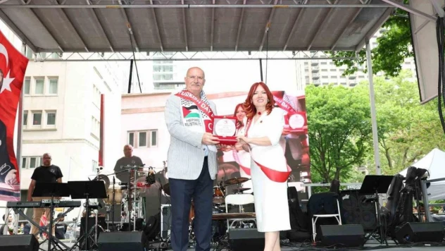 ATO heyetinden New York'taki Türk Günü Yürüyüşü'nde Filistin'e destek mesajı