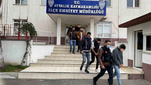 Ayvalık'ta polisten rekor operasyon: 7 bin 194 adet uyuşturucu hap ele geçirdi