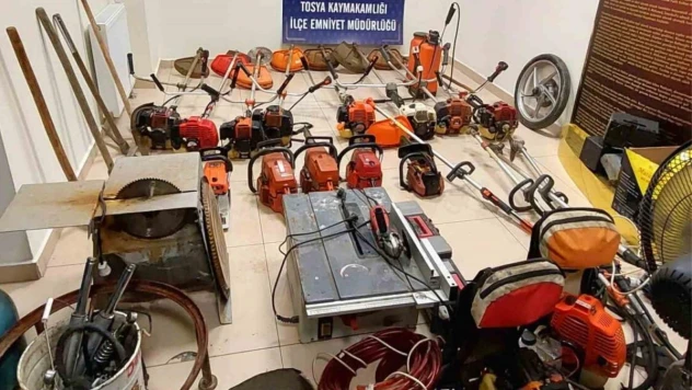 Bağ evlerine dadanan hırsızlar polisten kaçamadı