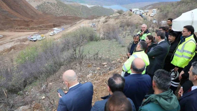Bakan Bayraktar, İliç'te çalışmaları inceledi