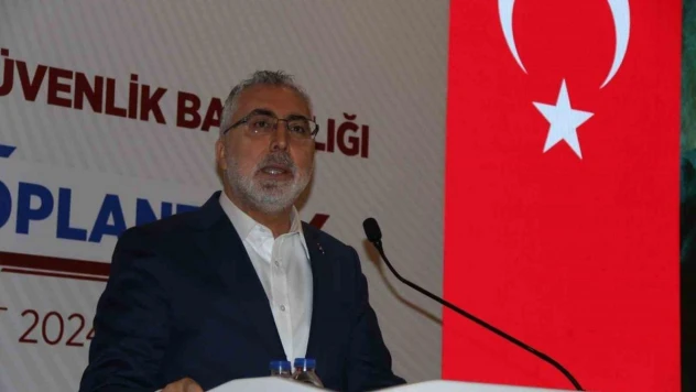 Bakan Işıkhan: 'SSK emeklilerimiz için 6 Şubat'ta Bağ-Kur emeklilerimiz için 7 Şubat'ta fark ödemelerini gerçekleştireceğiz'