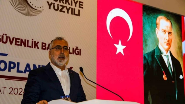 Bakan Işıkhan: 'Türkiye yüzyılını emeğin, üretimin ve istihdamın yüzyılı yapmakta kararlıyız'