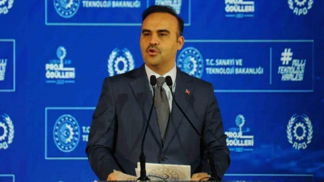 Bakan Kacır: '450 milyon dolarlık kaynağa sahip, Türkiye Yeşil Sanayi Projesi'ni hayata geçiriyoruz'