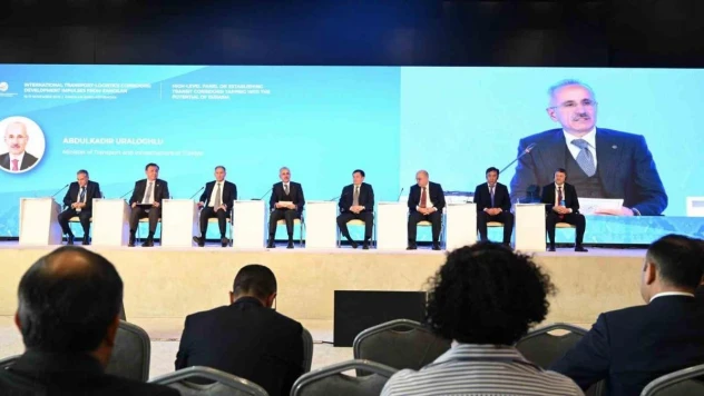 Bakan Uraloğlu: 'Zengezur Koridoru'nu ulusal ağımıza bağlamak için yeni bir demiryolu inşa edeceğiz'