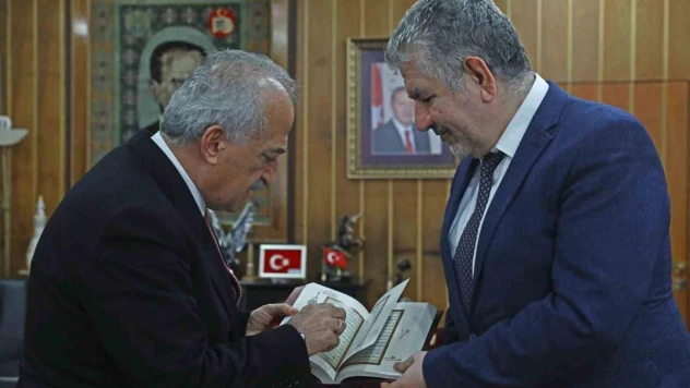 Bakan Yardımcısı Dönmez'den Atatürk Üniversitesine Ziyaret