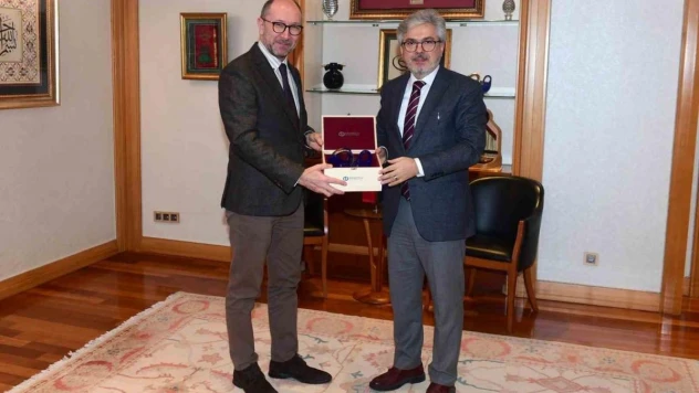 Bakan Yardımcısı Yelkenci'den Rektör Erdal'a ziyaret