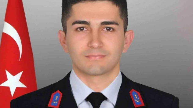 Bakan Yerlikaya: 'Şırnak'ta zırhlı aracın devrilmesi sonucu 2 asker şehit oldu'