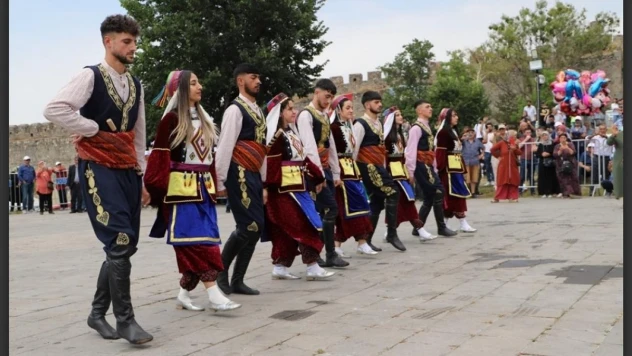 Bal Festivali devam ediyor
