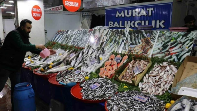 Balıkçılar Pazarı yeni yerinde vatandaşları bekliyor