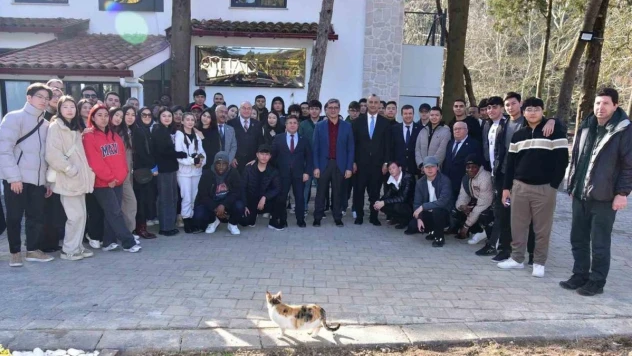 Balıkesir'de Türkçe öğrenen yabancı uyruklu öğrencilere kahvaltı