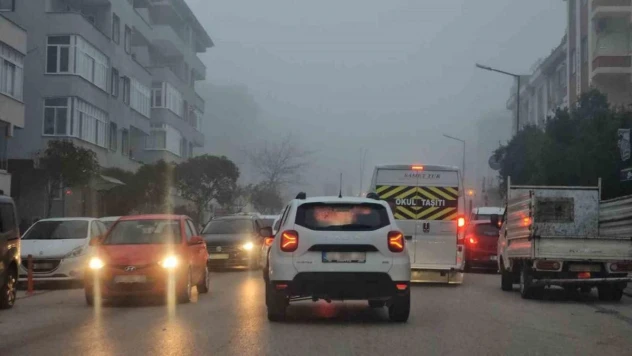Bandırma'da sis etkili oluyor