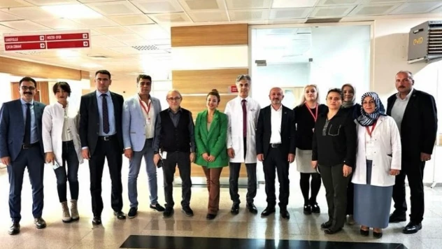 Başhekim Kuyrukluyıldız, hasta hakları birimini ziyaret etti