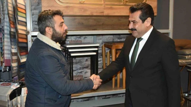 Başkan Adayı Ertemur esnafa destek sözü verdi