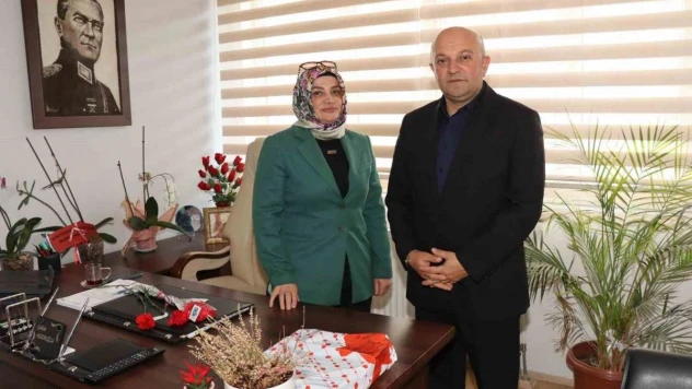 Başkan adayı Koşar'dan 8 Mart Dünya Kadınlar günü mesajı