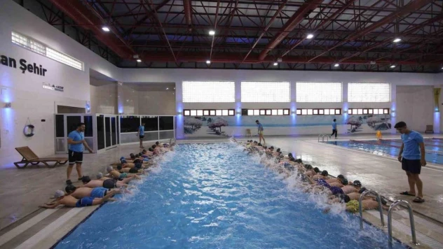 Başkan Altay: Yüzme bilmeyen kalmasın projemizle çocuklarımız yüzme becerilerini geliştiriyor'