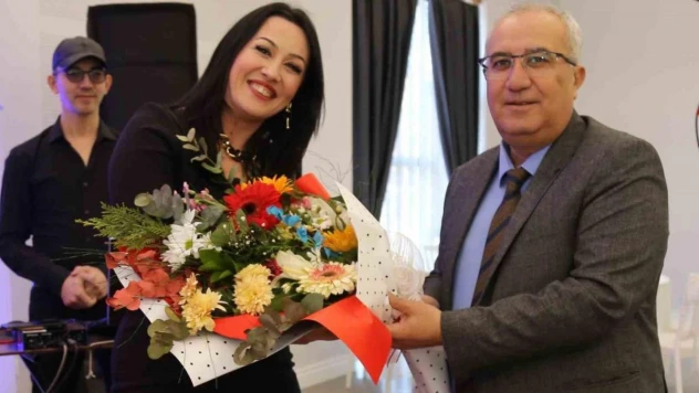 Başkan Arslan Çamelili kadınlar için matine düzenledi