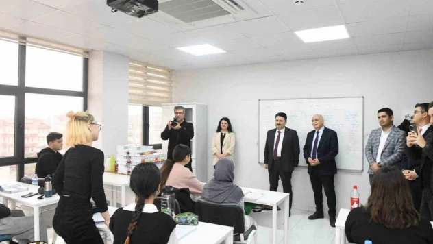 Başkan Avcı, 'Gençlerimizle geleceğimizi inşa ediyoruz'