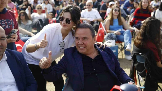 Başkan Böcek, 'VoSahne' coşkusuna ortak oldu
