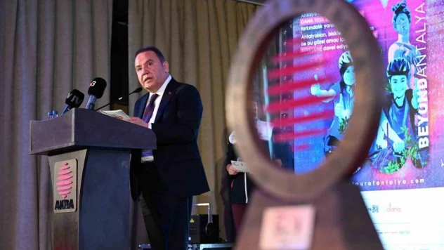 Başkan Böcek: 'Antalya önemli bir spor şehri'