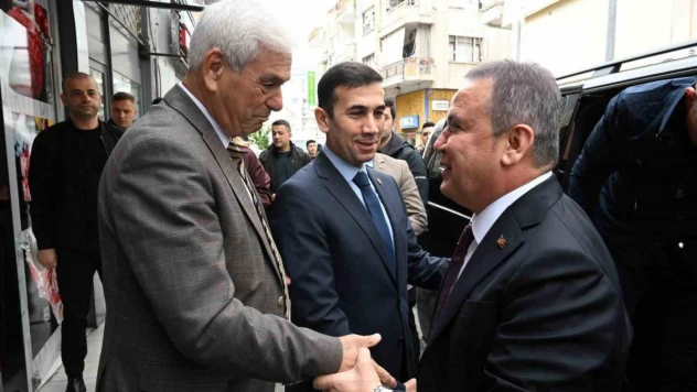 Başkan Böcek, muhtarlarla bir araya geldi