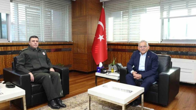 Başkan Büyükkılıç'a ziyaretçi yoğunluğu