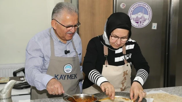 Başkan Büyükkılıç, eşi ile 'Kayseri Yağlaması' yaptı