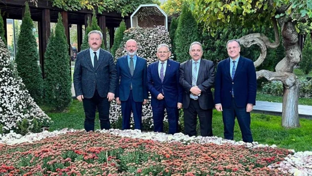 Başkan Büyükkılıç, merkez ilçe belediye başkanları ile bir araya geldi