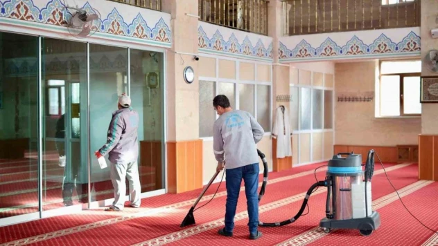 Başkan Dinçer: 'Tüm camilerimizin temizliğini üstlendik'