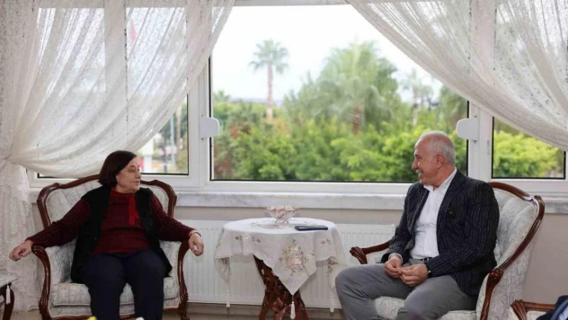 Başkan Gültak'tan emekli öğretmenine vefa