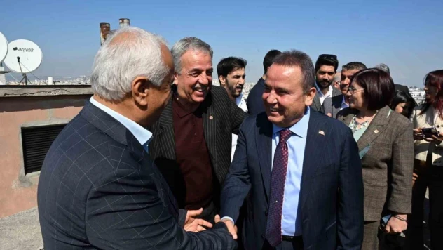 Başkan Muhittin Böcek hemşehrileriyle buluştu