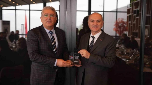 Başkan Özlü 'Kalıcı eserler bırakmak için çalışıyoruz'