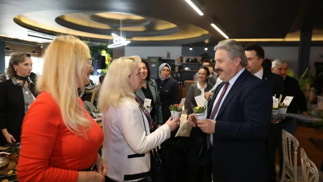 Başkan Palancıoğlu kadın personeller ile bir araya geldi