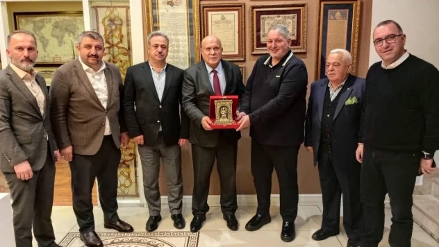 Başkan Pekmezci İstanbul'daki hemşehrileriyle bir araya geldi