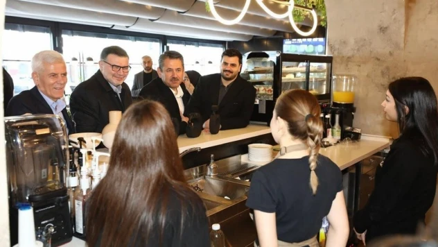 Başkan Saygılı 'İzmir, CHP'nin siyaset laboratuvarı değil'