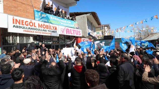 Başkan Sekmen Şenkaya, Karayazı ve Karaçoban'a çıkarma yaptı