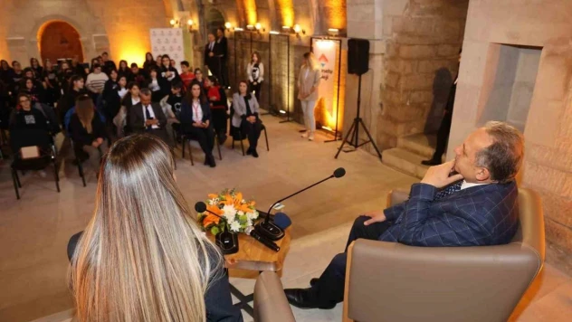 Başkan Yalçın gençlerle geleceği konuştu