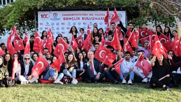 Başkan Zolan gençlerle Cumhuriyet coşkusunu yaşadı