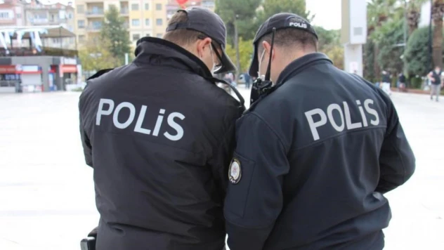 Başkasına ait kredi kartını kullanınca polis yakaladı
