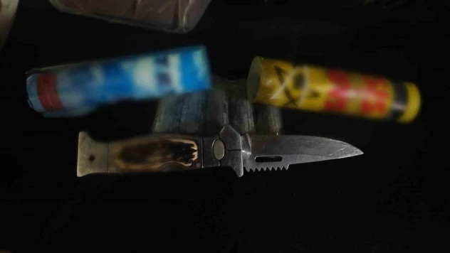 Beline maytapları doldurup stada girmek istemiş