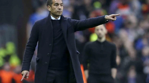 Beşiktaş'a Genesio'dan olumsuz haber geldi, rota van Bronckhorst