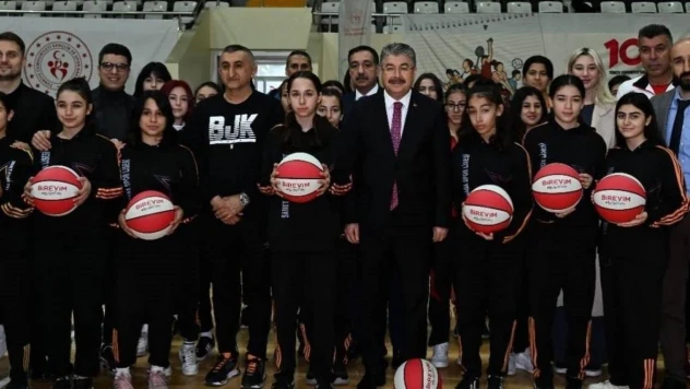 Beşiktaş Kadın Basketbol Takımı, depremzede öğrencilerle bir araya geldi