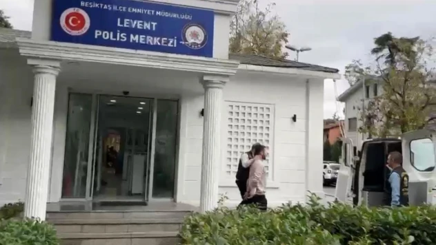 Beşiktaş'ta tatlıcı aracına uyuşturucu baskını: Tepsiden tatlı yerine esrar çıktı