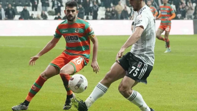 Beşiktaş'ta Tayfur Bingöl sakatlandı